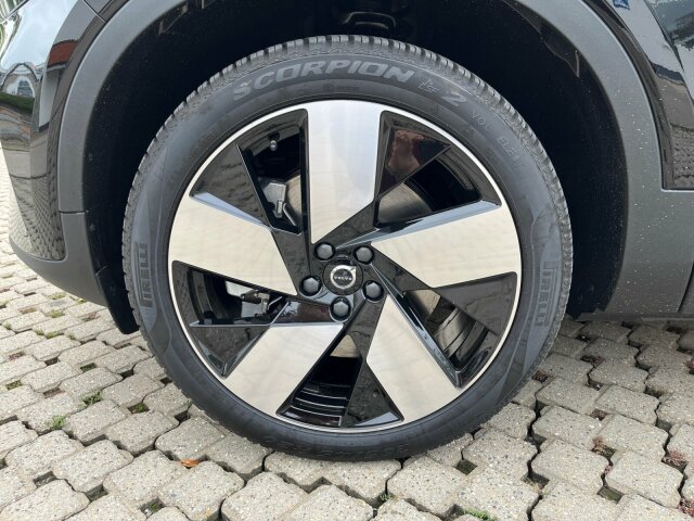 Volvo  C 40 Recharge Pure Electric 2WD Core